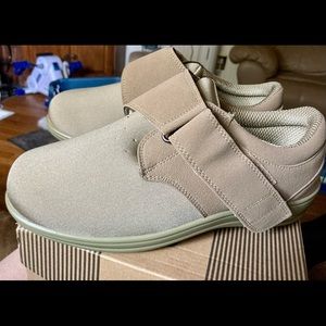 Ladies Orthopedic Shoes, brand new